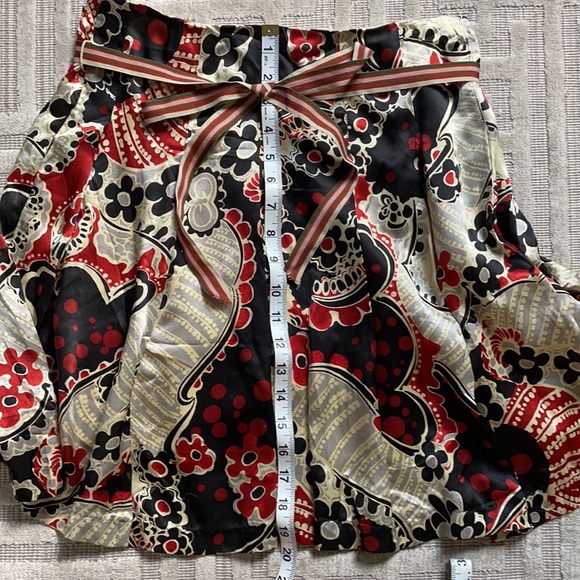 Silk skirt with grosgrain ribbon belt - Picture 9 of 10